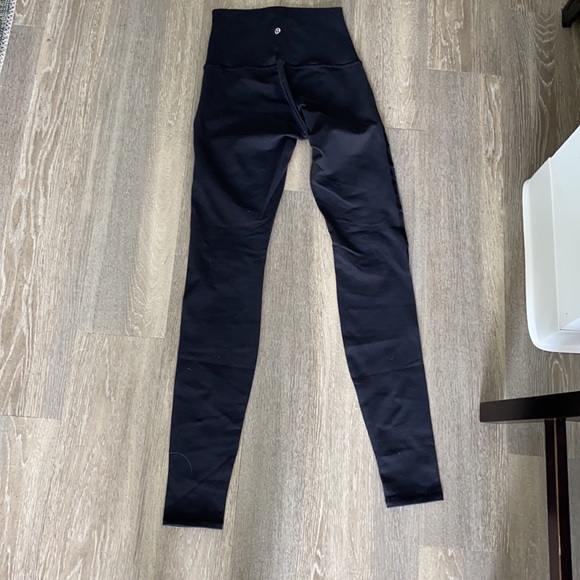 Lulu leggings w/ mesh slits - brand new! - Picture 3 of 6